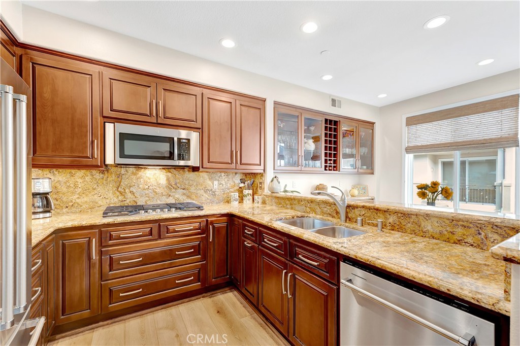 MLS #OC25259241 image #19