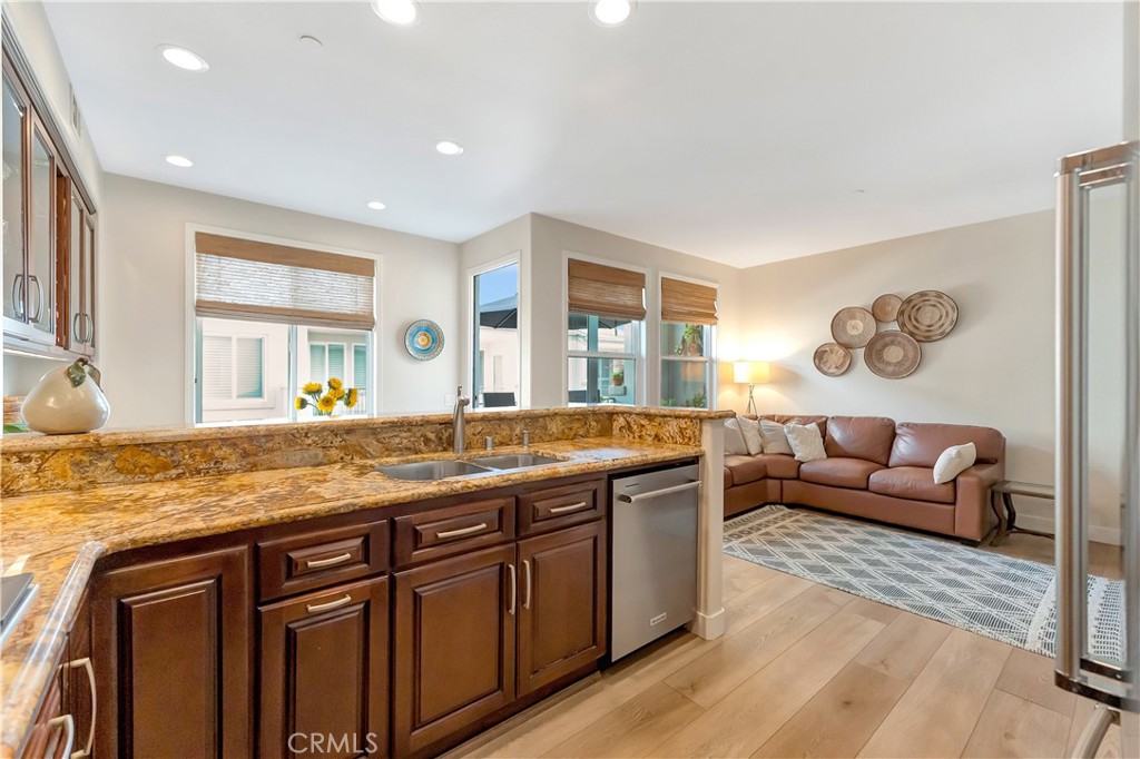 MLS #OC25259241 image #21