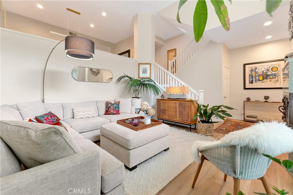 MLS #OC25259241 image #3