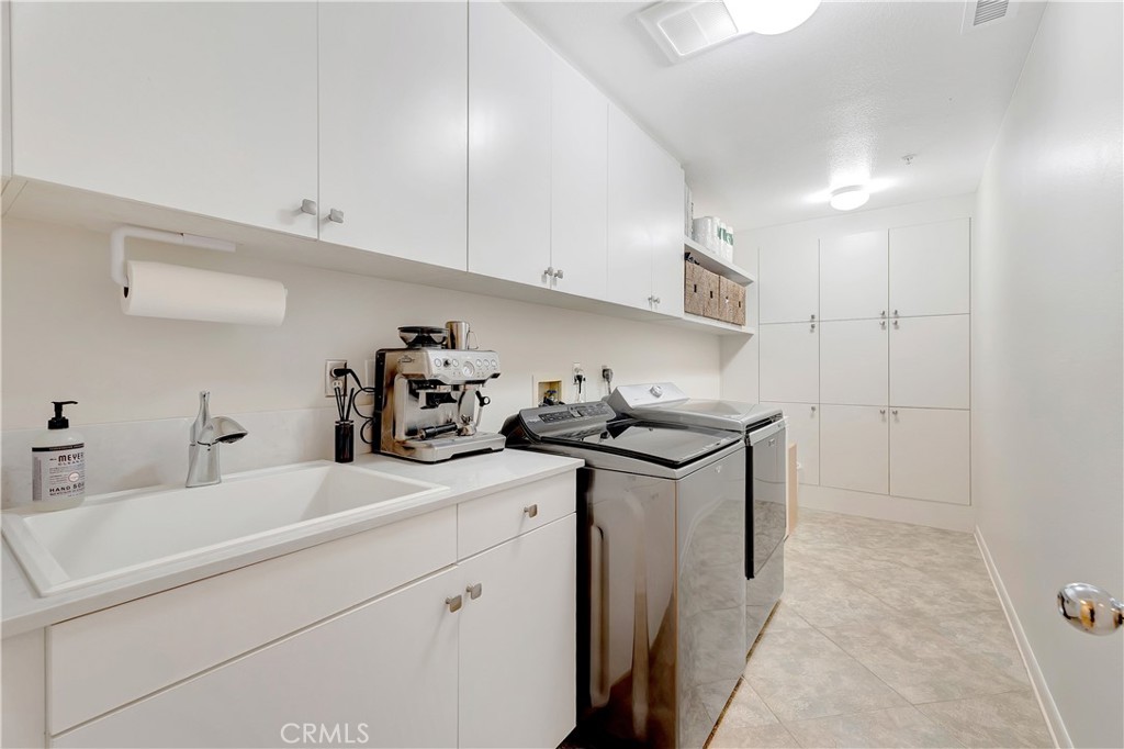 MLS #OC25259241 image #39