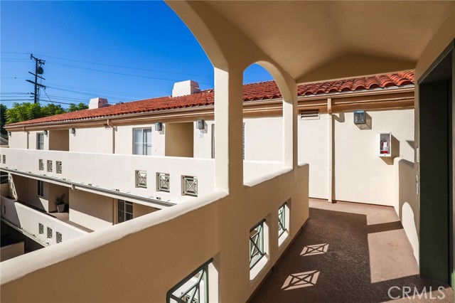 MLS #OC25259369 image #1