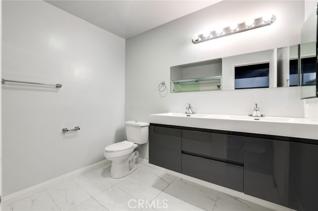 MLS #OC25259369 image #11