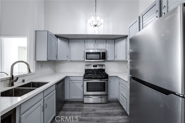 MLS #OC25259369 image #8