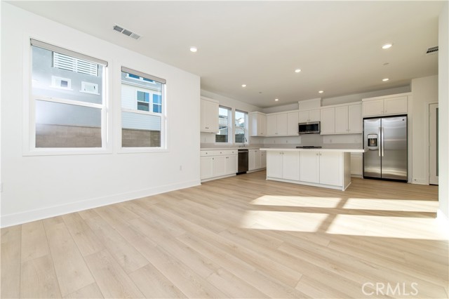 MLS #OC25259426 image #11