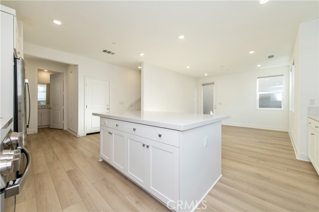 MLS #OC25259426 image #9