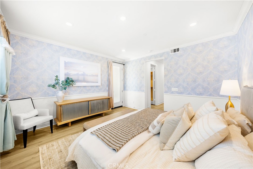 MLS #OC25259442 image #10