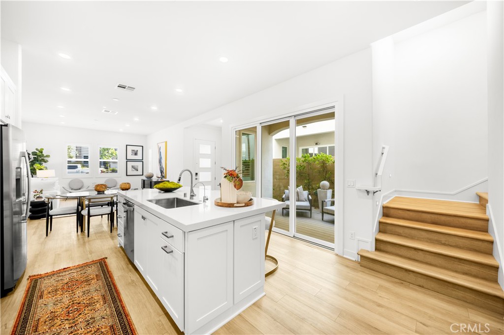 MLS #OC25259442 image #8