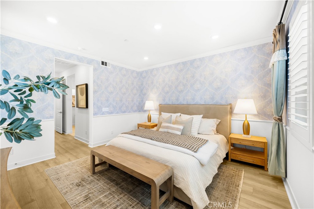 MLS #OC25259442 image #9