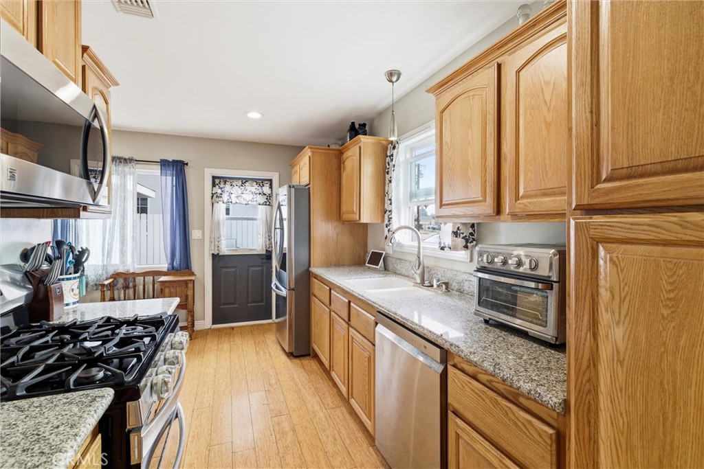 MLS #OC25259538 image #10