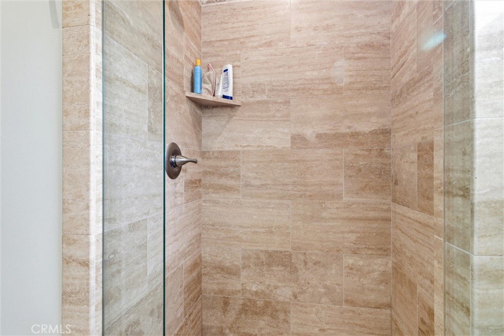 MLS #OC25259538 image #11