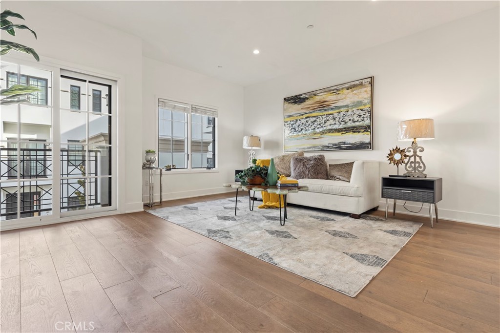 MLS #OC25259543 image #1