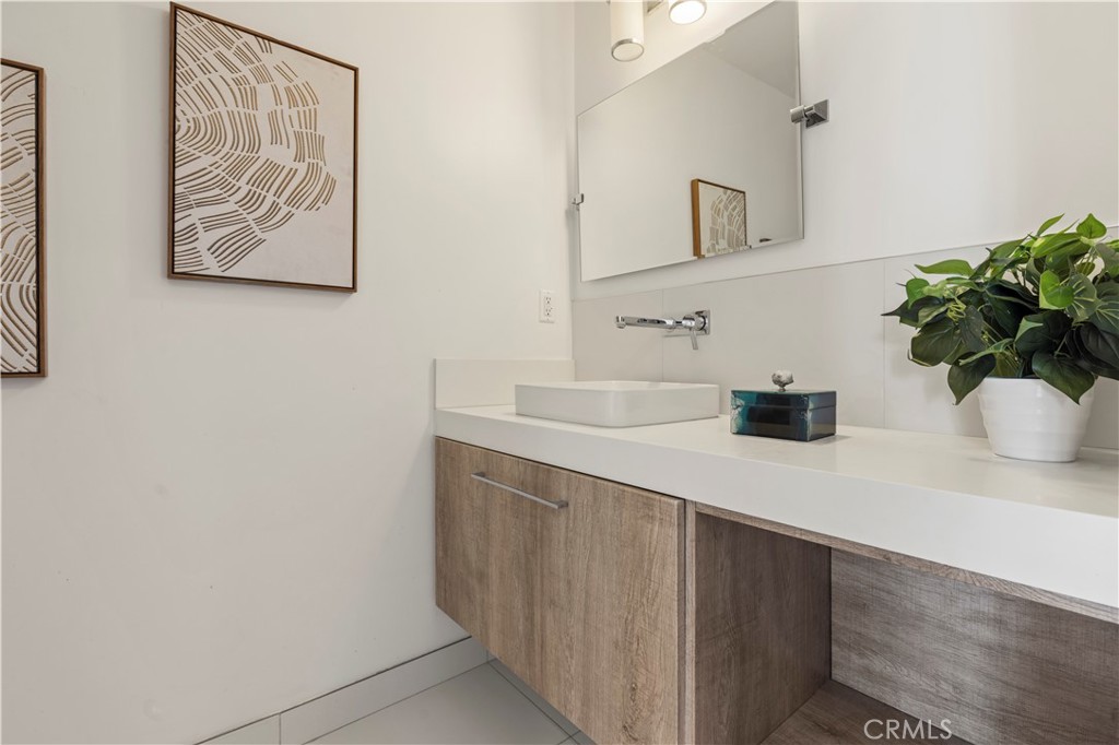 MLS #OC25259543 image #10