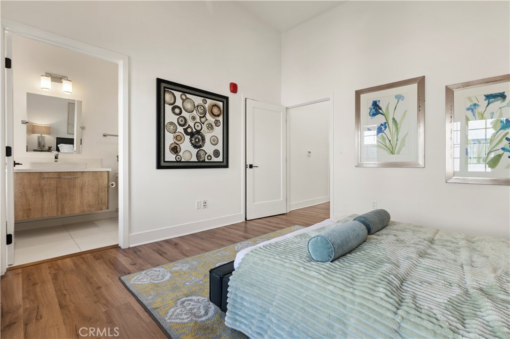 MLS #OC25259543 image #15