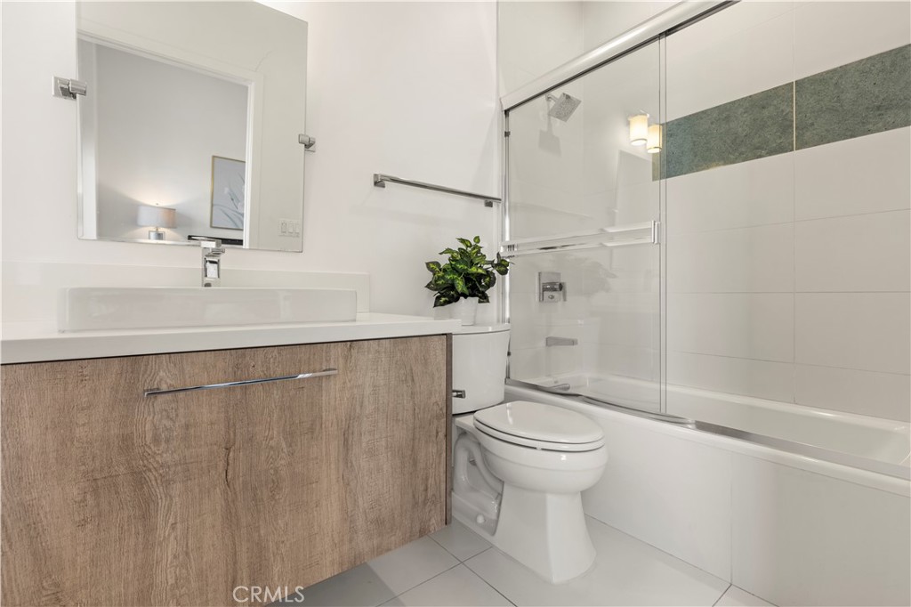 MLS #OC25259543 image #16