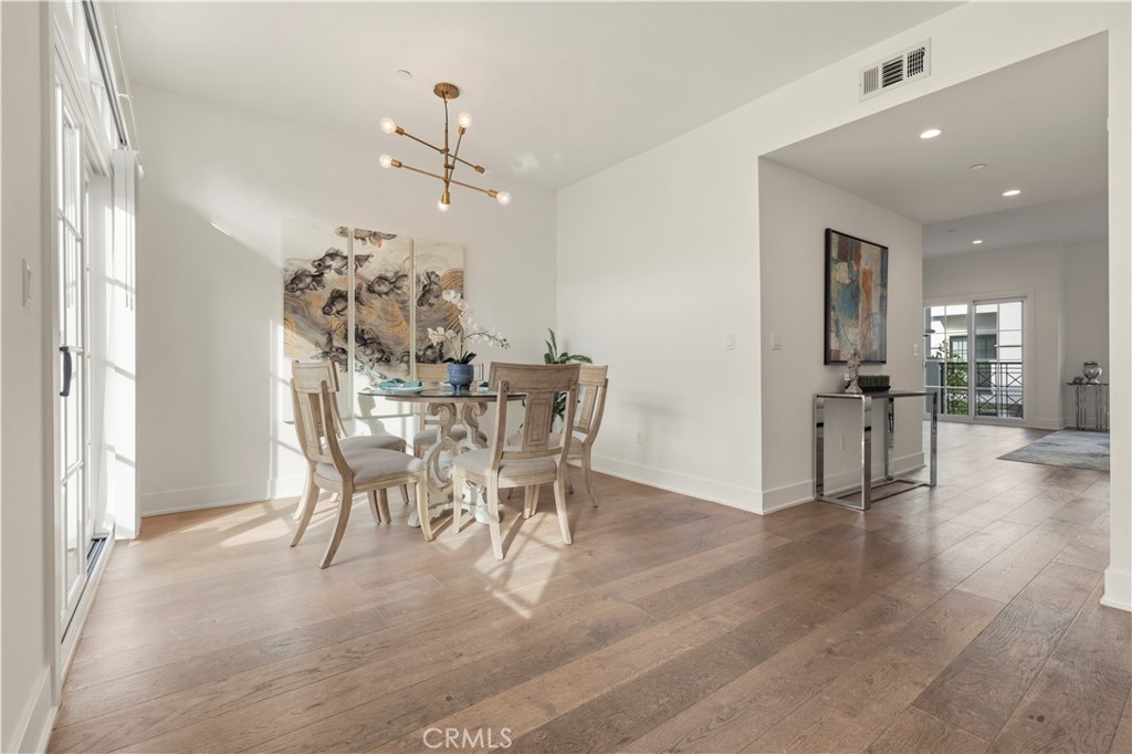 MLS #OC25259543 image #9