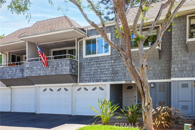 MLS #OC25259646 image #1