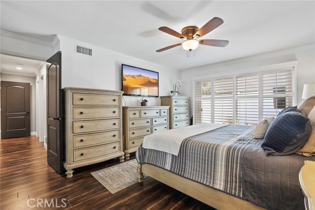 MLS #OC25259646 image #18