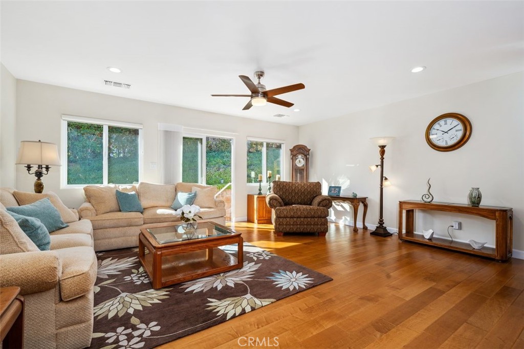 MLS #OC25259647 image #12