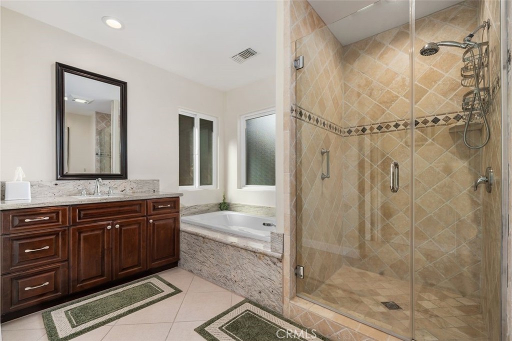 MLS #OC25259647 image #24