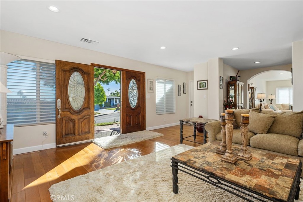 MLS #OC25259647 image #5