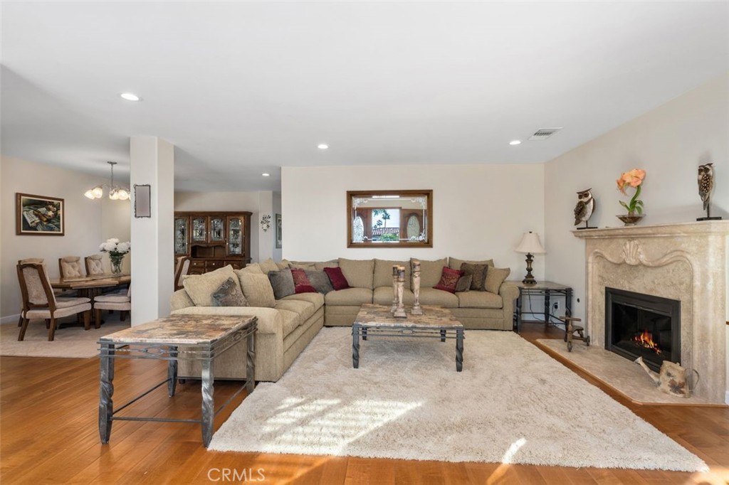 MLS #OC25259647 image #6