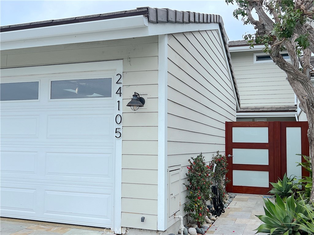 MLS #OC25259682 image #2