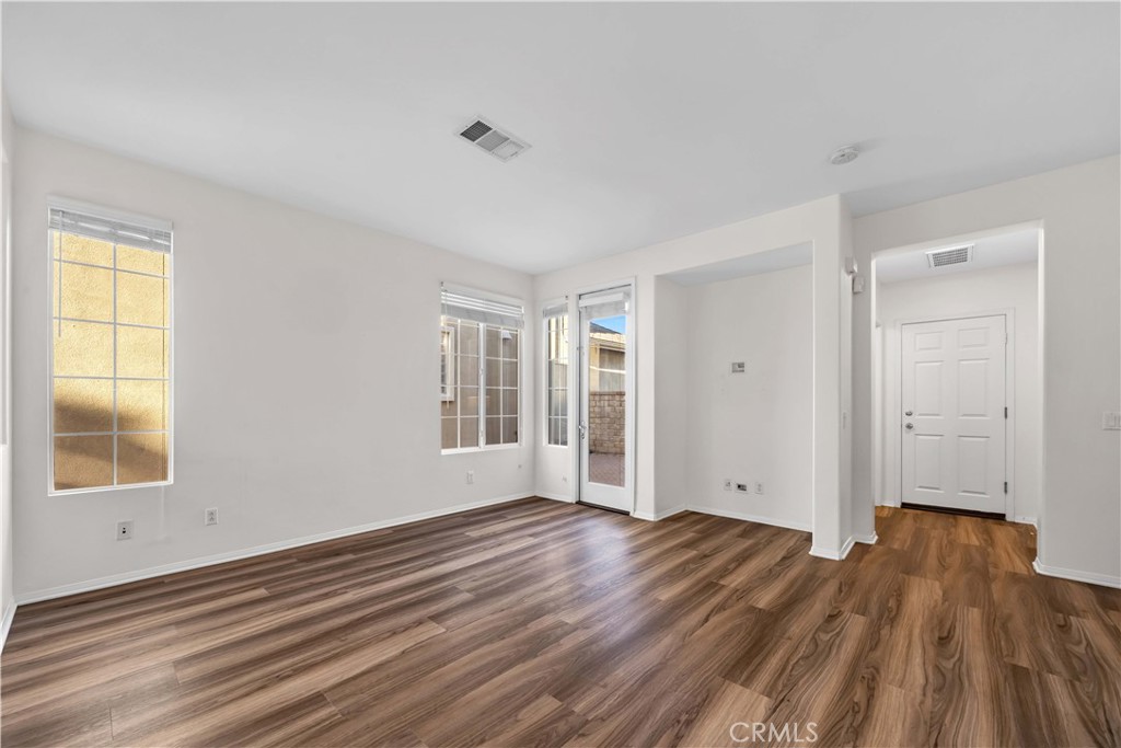 MLS #OC25259735 image #13