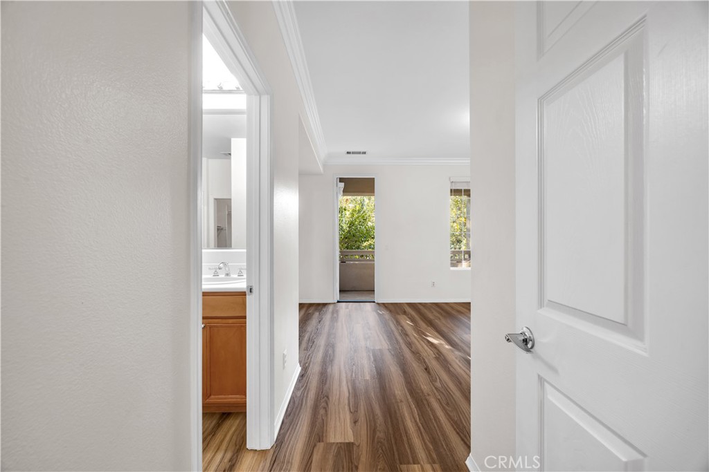 MLS #OC25259735 image #17