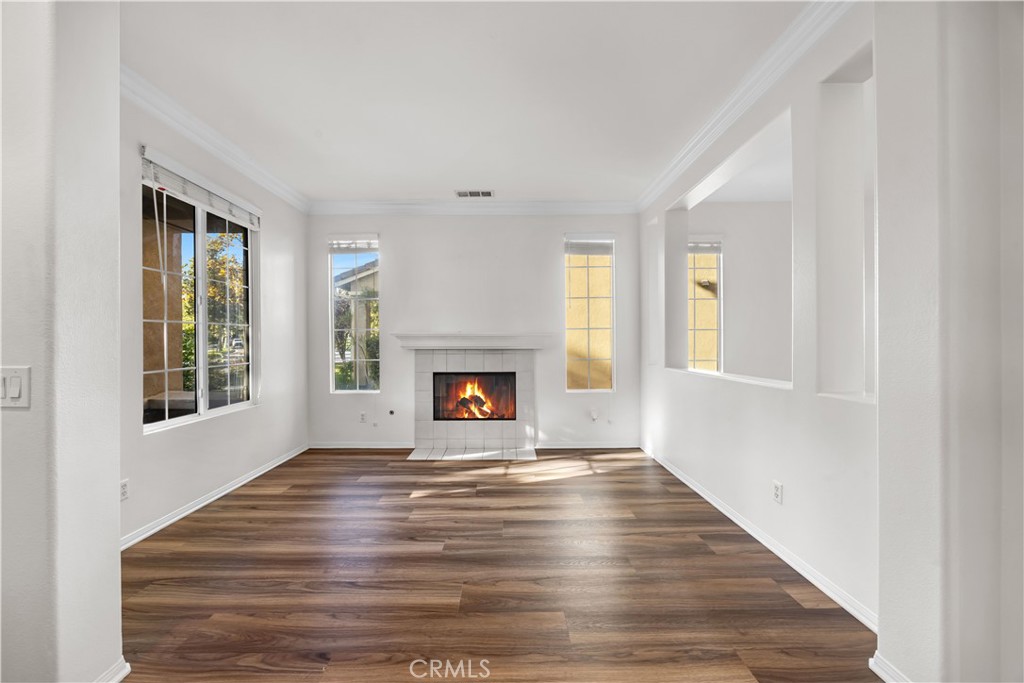 MLS #OC25259735 image #2