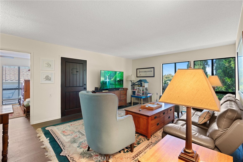 MLS #OC25259768 image #10