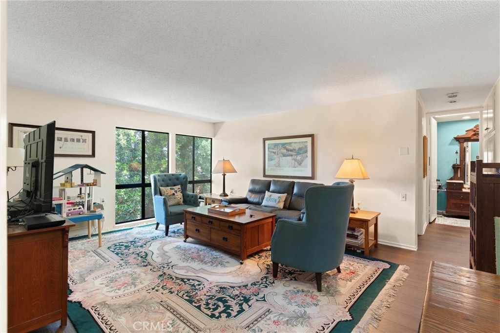 MLS #OC25259768 image #8