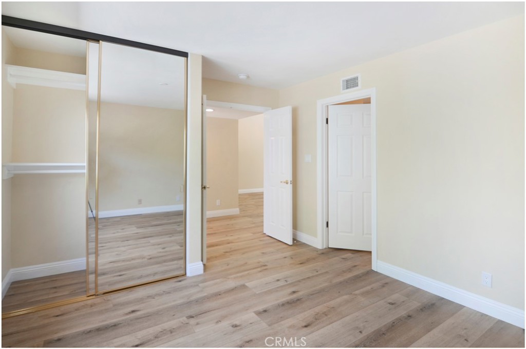 MLS #OC25259805 image #10