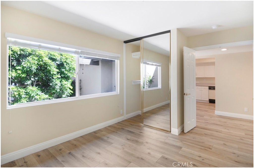 MLS #OC25259805 image #9