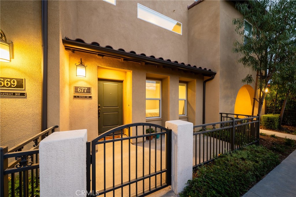 MLS #OC25259913 image #1