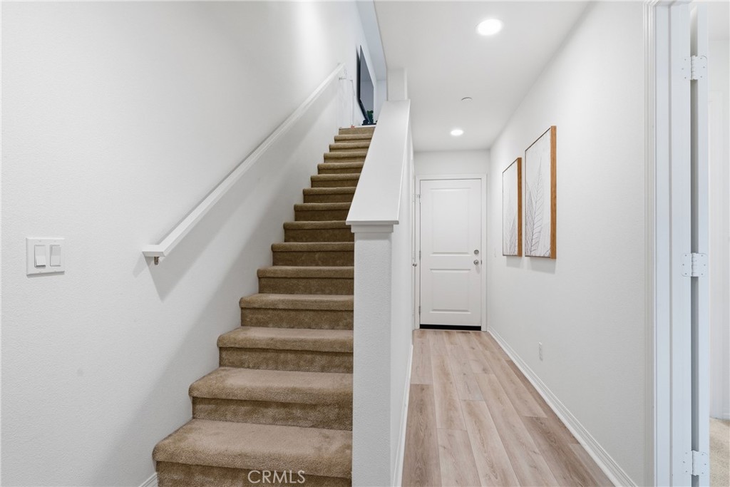 MLS #OC25259913 image #2