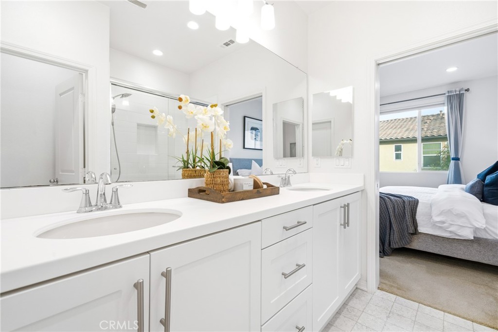 MLS #OC25259913 image #22