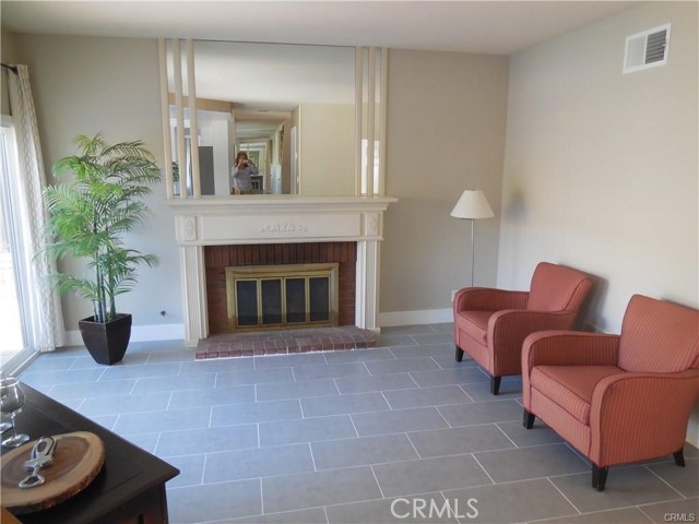 MLS #OC25259920 image #11