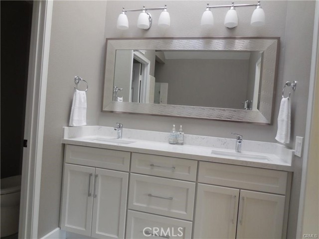 MLS #OC25259920 image #15