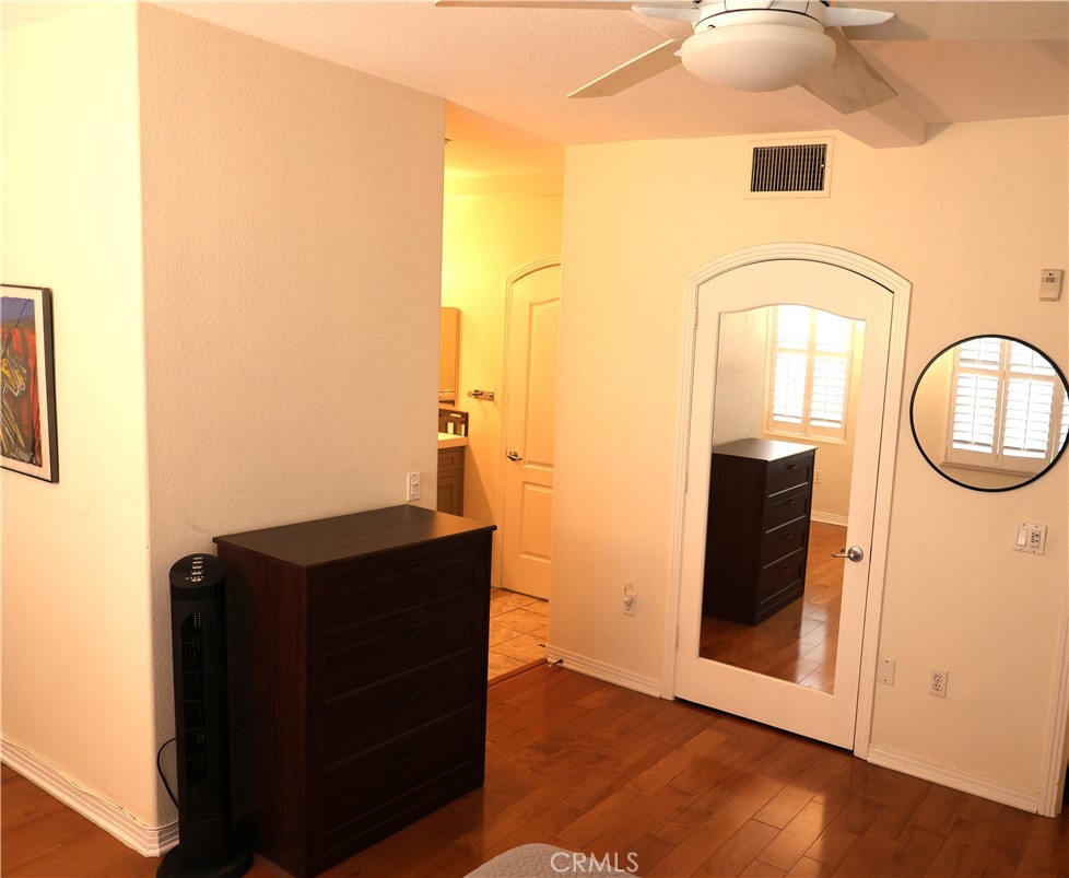 MLS #OC25259924 image #13