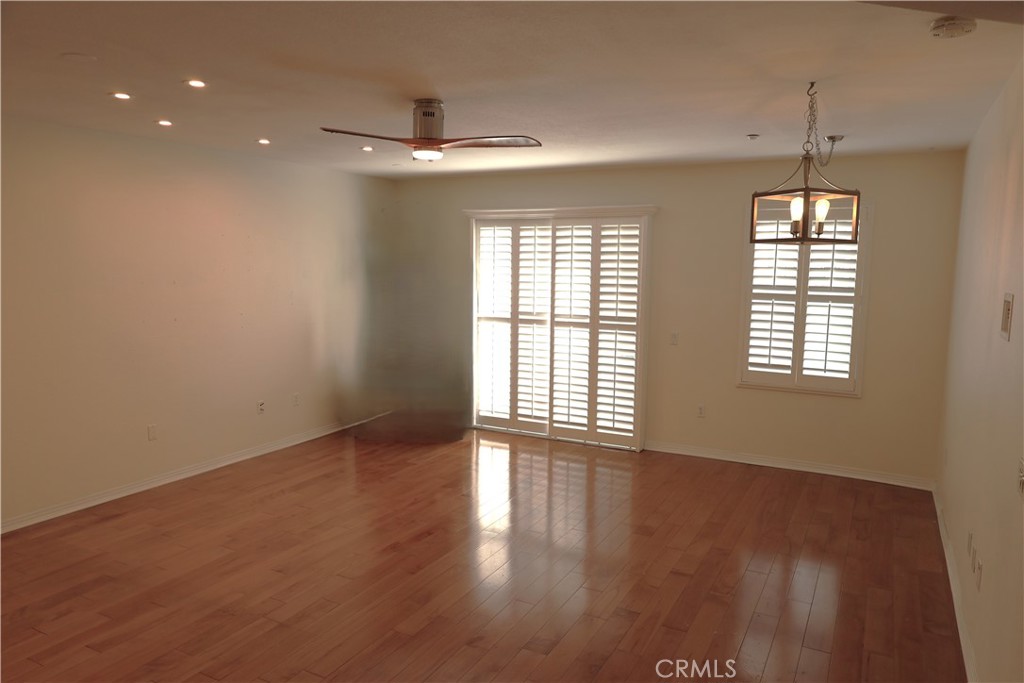 MLS #OC25259924 image #3