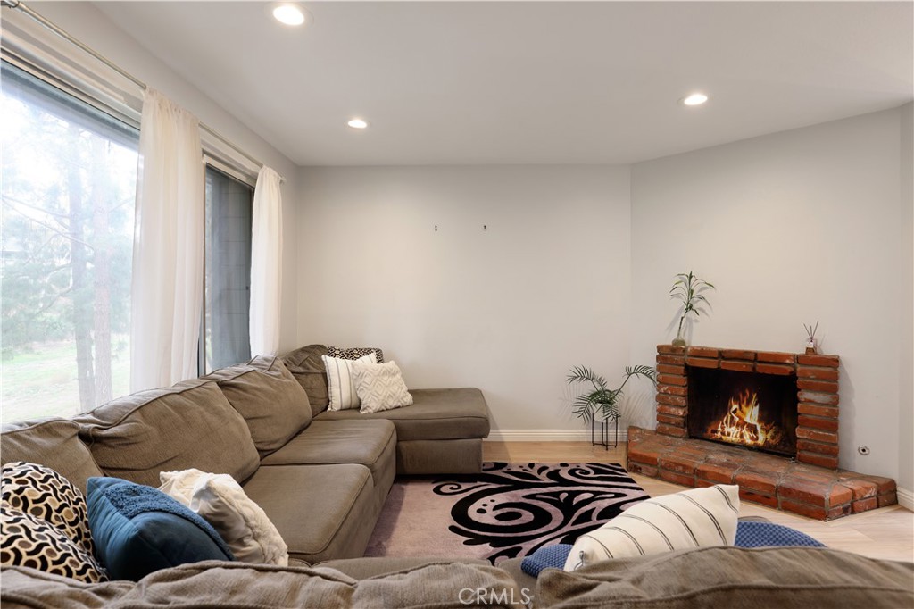 MLS #OC25259991 image #13