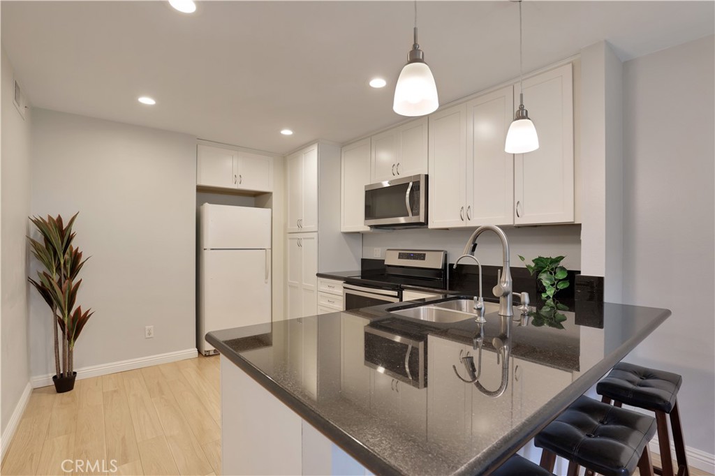 MLS #OC25259991 image #5