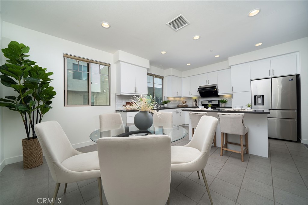 MLS #OC25260031 image #10