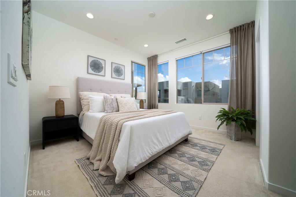 MLS #OC25260031 image #11