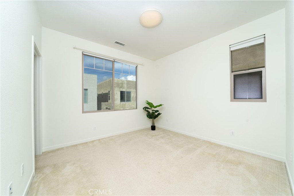 MLS #OC25260031 image #14