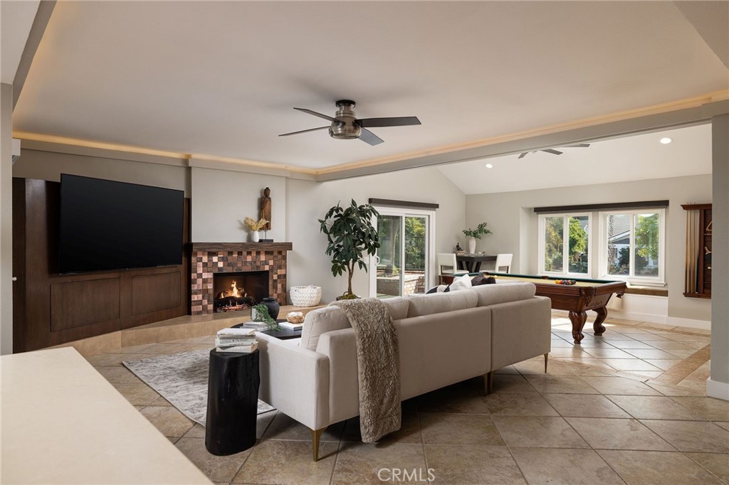 MLS #OC25260059 image #5