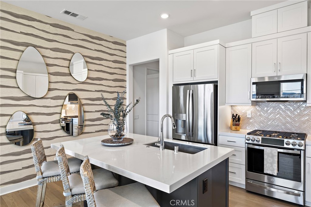 MLS #OC25260069 image #12