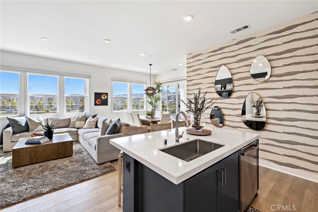 MLS #OC25260069 image #13