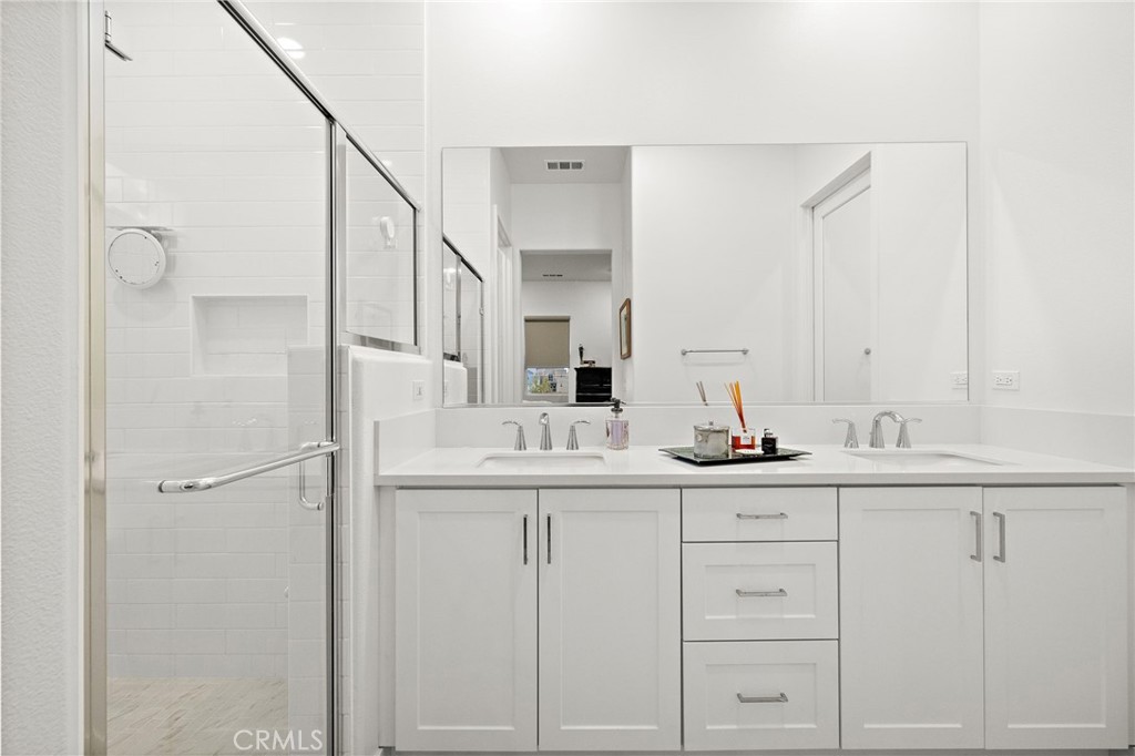 MLS #OC25260069 image #29