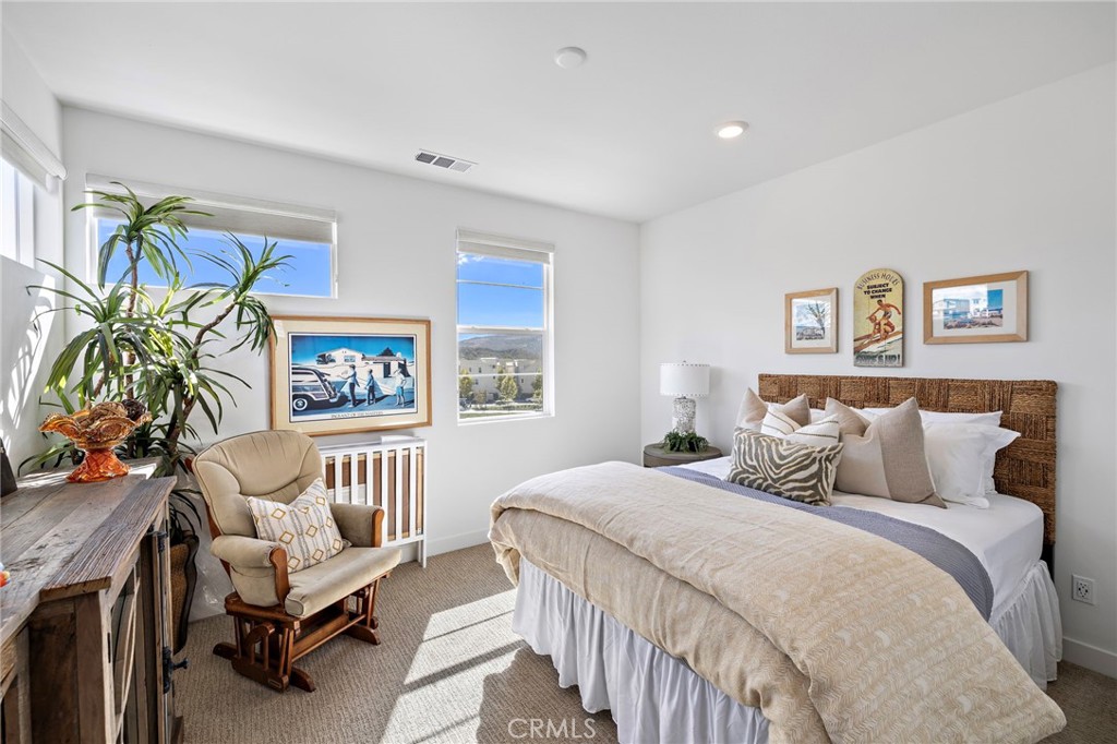 MLS #OC25260069 image #30